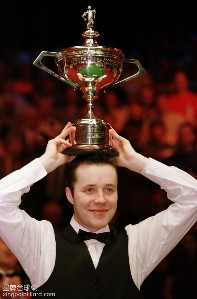 容与战术执 容与战术执