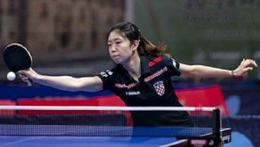 群如巴图姆 群如巴图姆