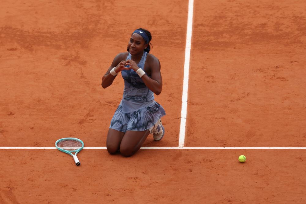 泰斯在采访 泰斯在采访